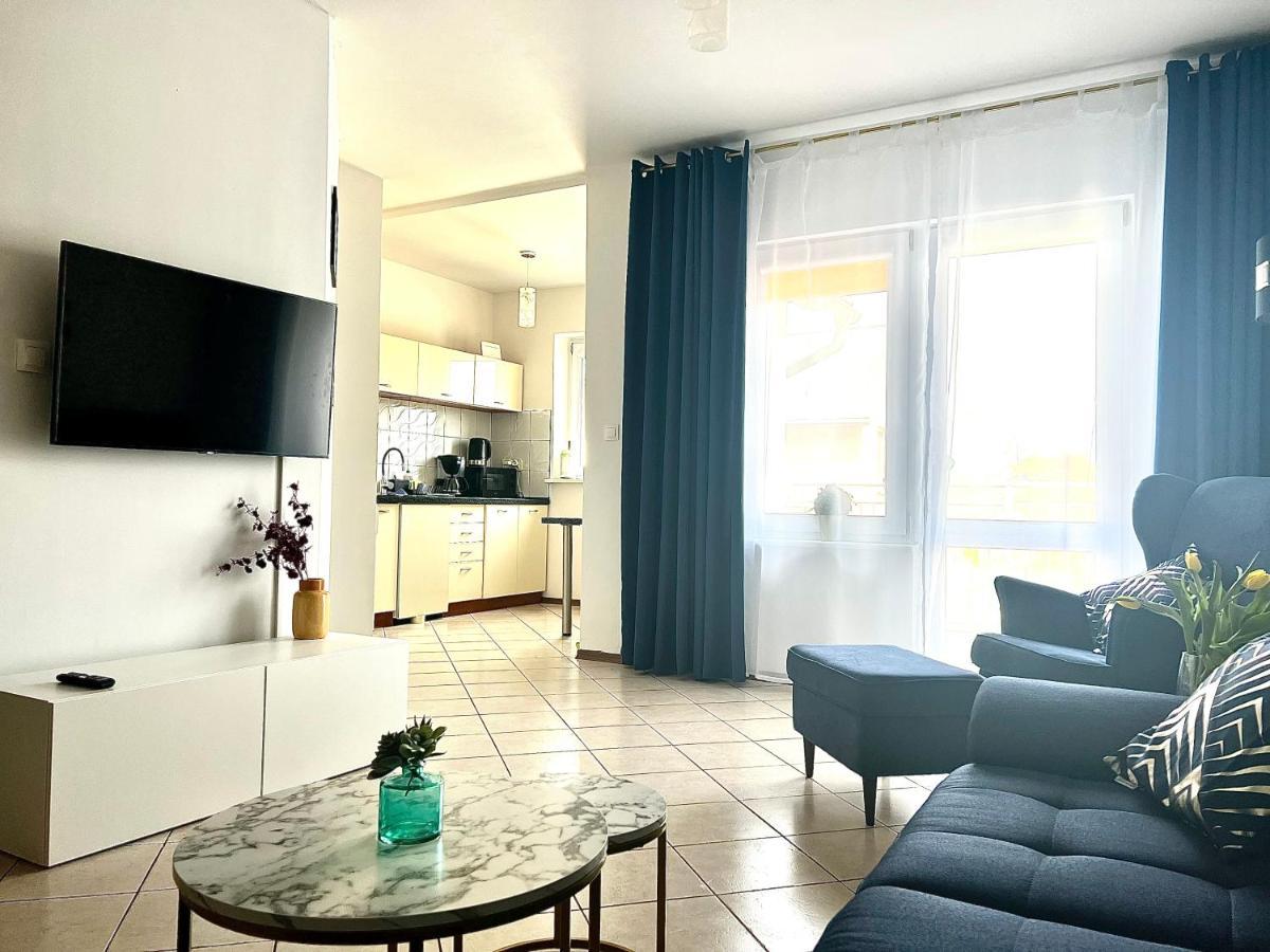 Apartament Opal - Ul. Grunwaldzka Przy Plazy โปเบียโรโว ภายนอก รูปภาพ