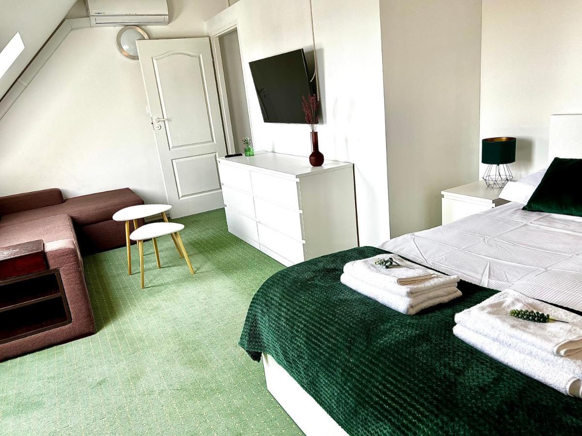 Apartament Opal - Ul. Grunwaldzka Przy Plazy โปเบียโรโว ภายนอก รูปภาพ