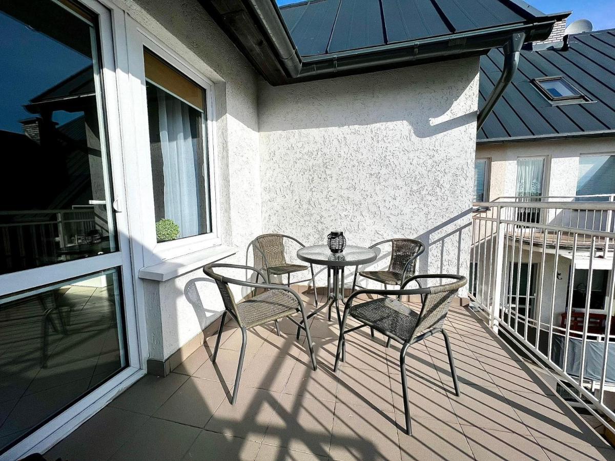 Apartament Opal - Ul. Grunwaldzka Przy Plazy โปเบียโรโว ภายนอก รูปภาพ